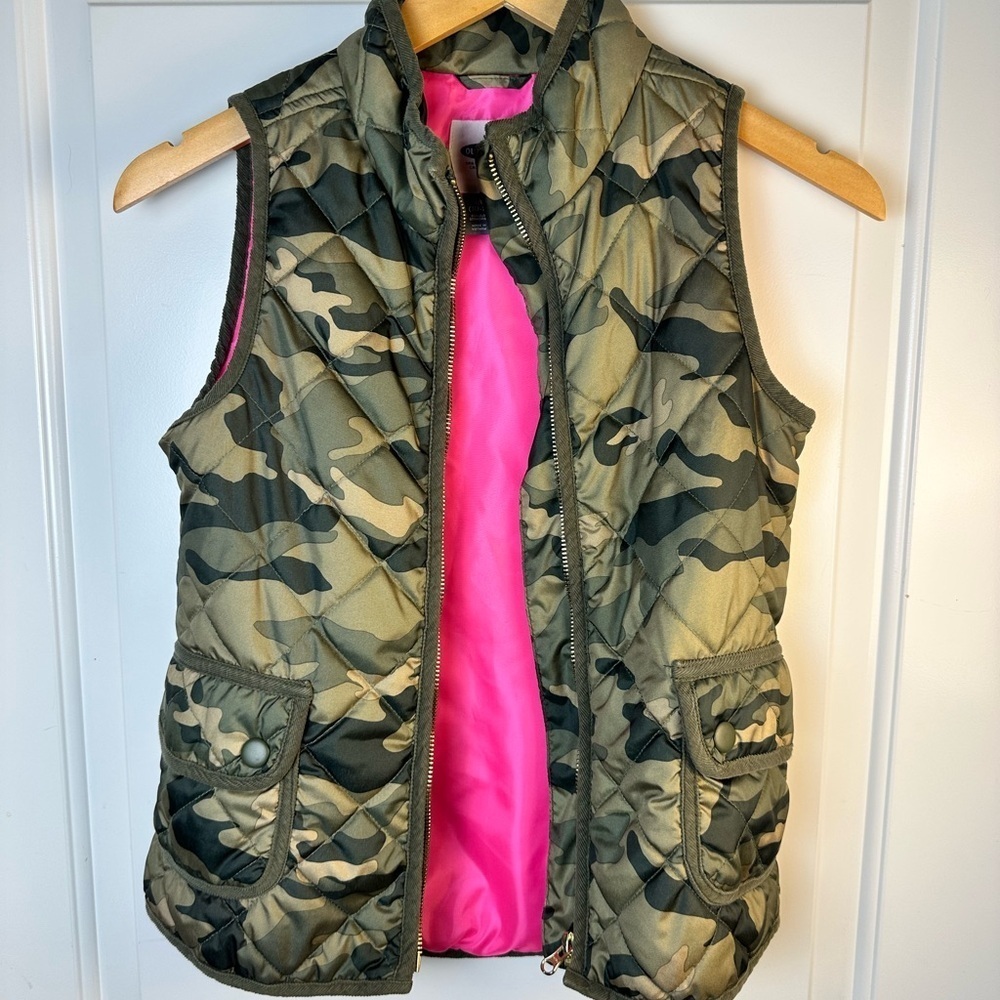 Old Navy Camouflage Kids Vest with Pink Lining - Picture 4 of 6
